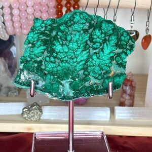 Malachite Slab on Stand – 2 lbs | Stunning Green